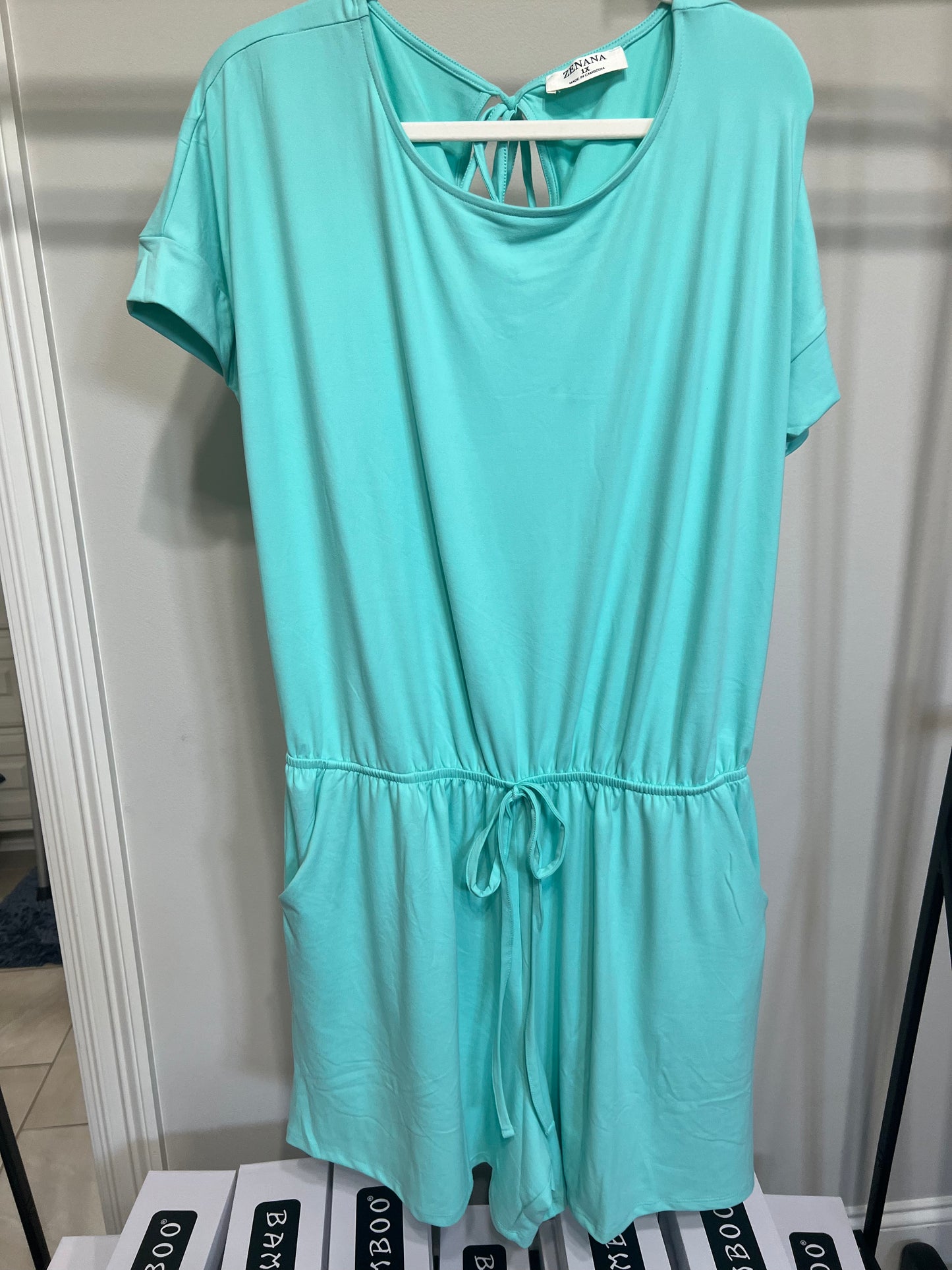 Meet me in mint romper (Curvy)